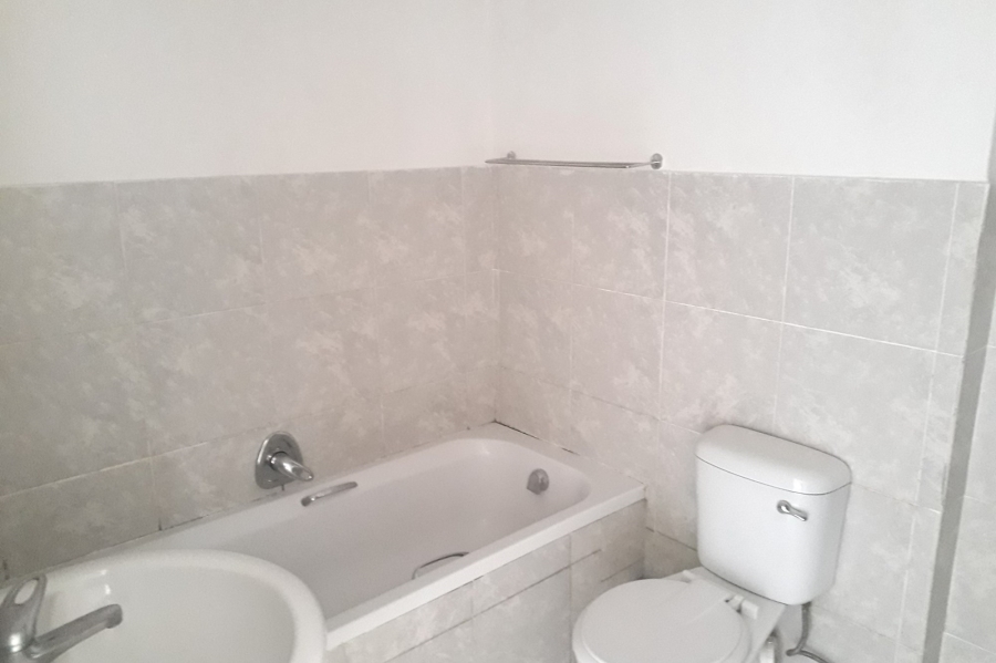 2 Bedroom Property for Sale in Maitland Western Cape
